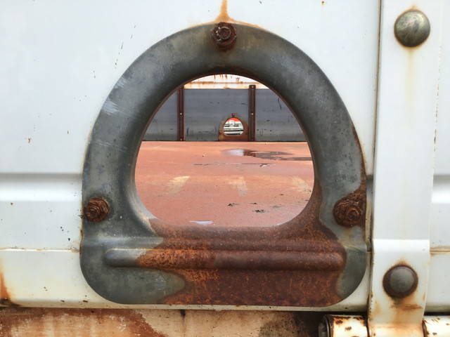 いすゞフォワード平ボディ中型（4t）[写真15]