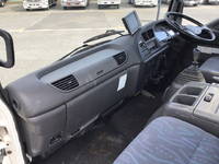 いすゞフォワード平ボディ中型（4t）[写真28]