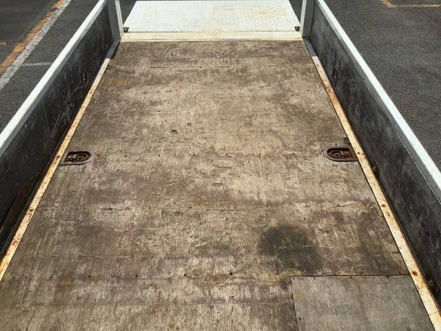 いすゞエルフ平ボディ小型（2t・3t）[写真13]