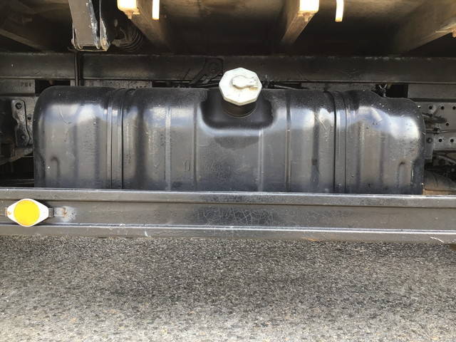 いすゞエルフ平ボディ小型（2t・3t）[写真22]