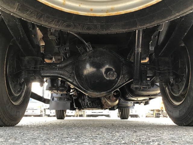 いすゞエルフ平ボディ小型（2t・3t）[写真26]