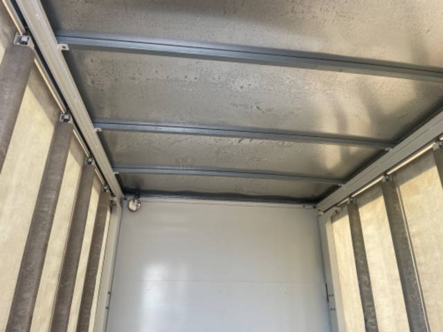 いすゞエルフカーテン車小型（2t・3t）[写真13]