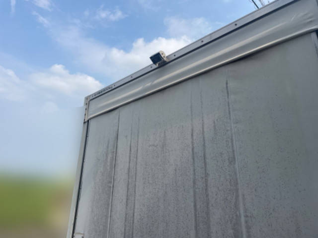 いすゞエルフカーテン車小型（2t・3t）[写真08]