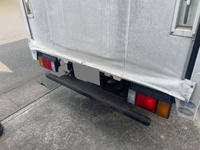 いすゞエルフカーテン車小型（2t・3t）[写真09]