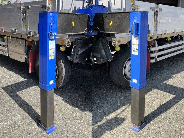 UDトラックスクオンクレーン4段大型（10t）[写真21]