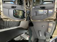 UDトラックスクオンクレーン4段大型（10t）[写真29]