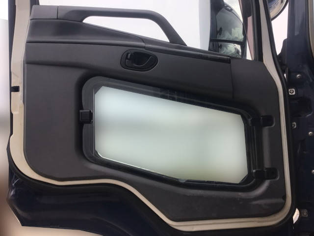 三菱ふそうスーパーグレートパネルウイング大型（10t）[写真19]