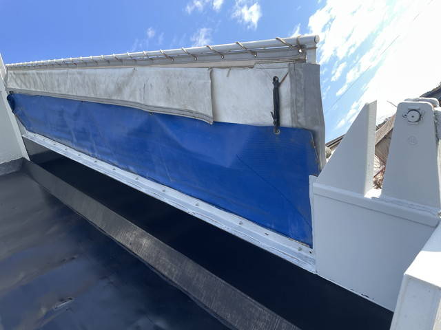 三菱ふそうスーパーグレートダンプ大型（10t）[写真12]