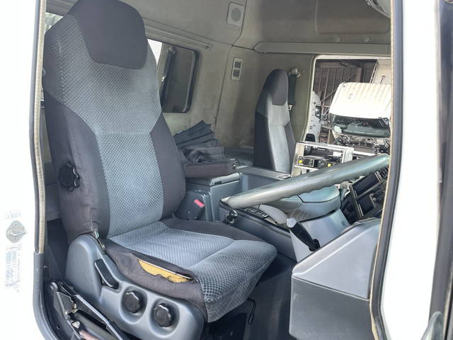 三菱ふそうスーパーグレートダンプ大型（10t）[写真29]