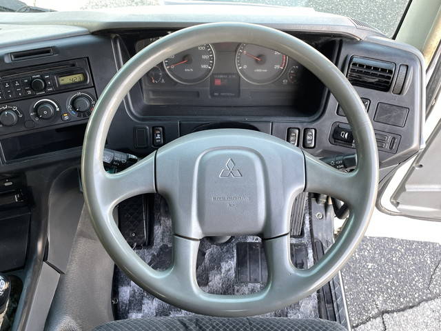 三菱ふそうスーパーグレートダンプ大型（10t）[写真32]