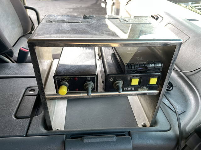 三菱ふそうスーパーグレートダンプ大型（10t）[写真34]