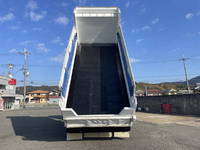 三菱ふそうスーパーグレートダンプ大型（10t）[写真09]