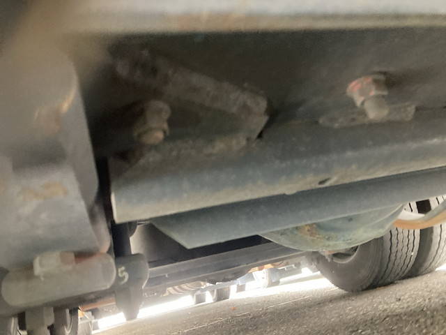 三菱ふそうスーパーグレートアルミウイング大型（10t）[写真11]