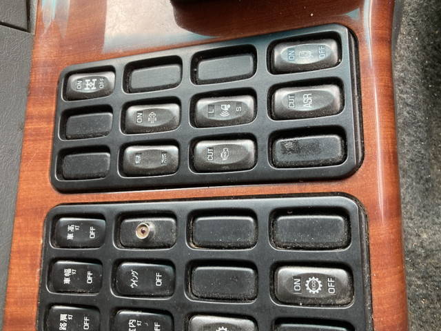 三菱ふそうスーパーグレートアルミウイング大型（10t）[写真17]