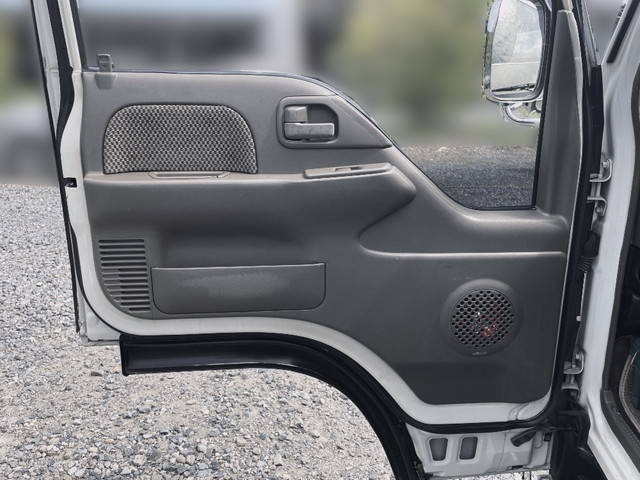 いすゞエルフアルミブロック小型（2t・3t）[写真17]