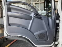 いすゞエルフアルミバン小型（2t・3t）[写真26]