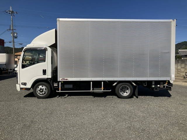 いすゞエルフアルミバン小型（2t・3t）[写真03]