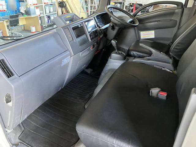 いすゞエルフアルミバン小型（2t・3t）[写真31]