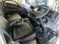 いすゞエルフアルミバン小型（2t・3t）[写真32]