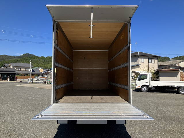 いすゞエルフアルミバン小型（2t・3t）[写真09]