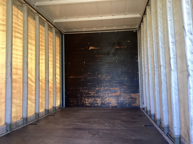 いすゞエルフカーテン車小型（2t・3t）[写真07]