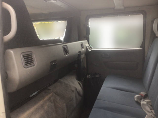 三菱ふそうキャンターダブルキャブ（Wキャブ）小型（2t・3t）[写真12]