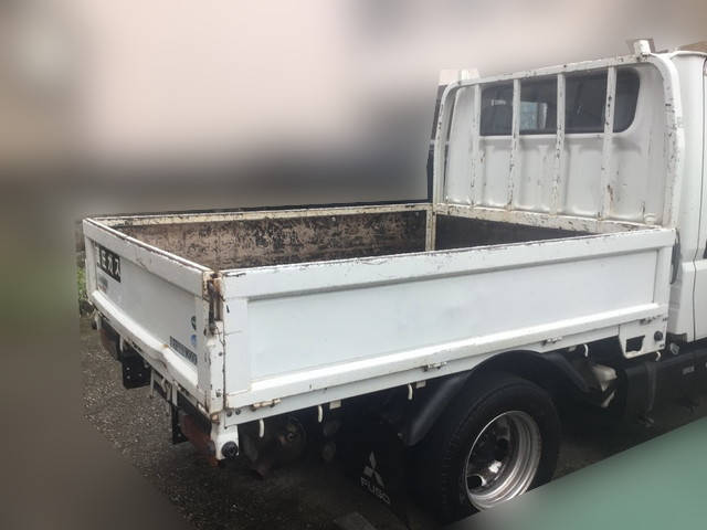 三菱ふそうキャンターダブルキャブ（Wキャブ）小型（2t・3t）[写真05]