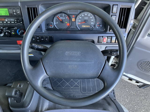 マツダタイタン冷凍車（冷蔵車）小型（2t・3t）[写真34]