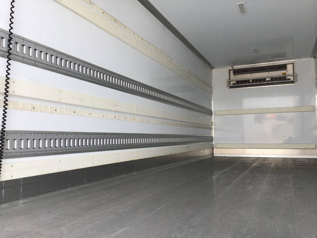 日野レンジャー冷凍車（冷蔵車）中型（4t）[写真16]