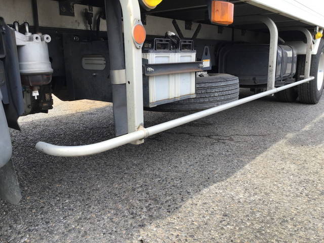 日野レンジャー冷凍車（冷蔵車）中型（4t）[写真22]