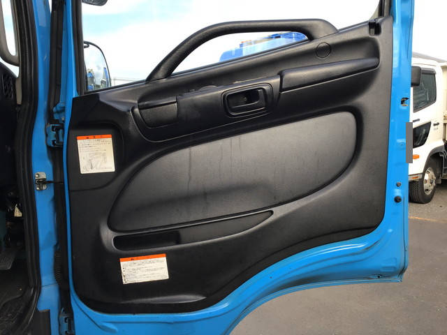 日野レンジャー冷凍車（冷蔵車）中型（4t）[写真30]