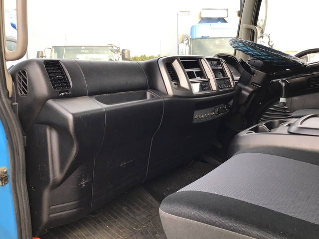 日野レンジャー冷凍車（冷蔵車）中型（4t）[写真36]