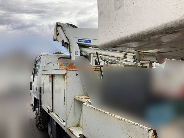 いすゞエルフ高所作業車小型（2t・3t）[写真03]