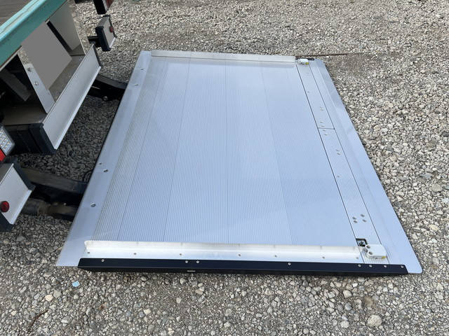 いすゞエルフアルミブロック小型（2t・3t）[写真14]