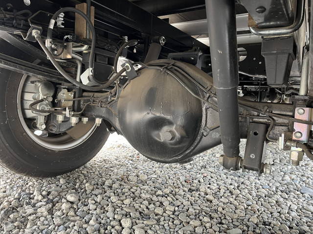 いすゞエルフアルミブロック小型（2t・3t）[写真23]