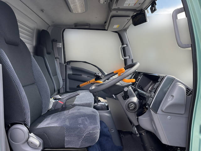 いすゞエルフアルミブロック小型（2t・3t）[写真26]