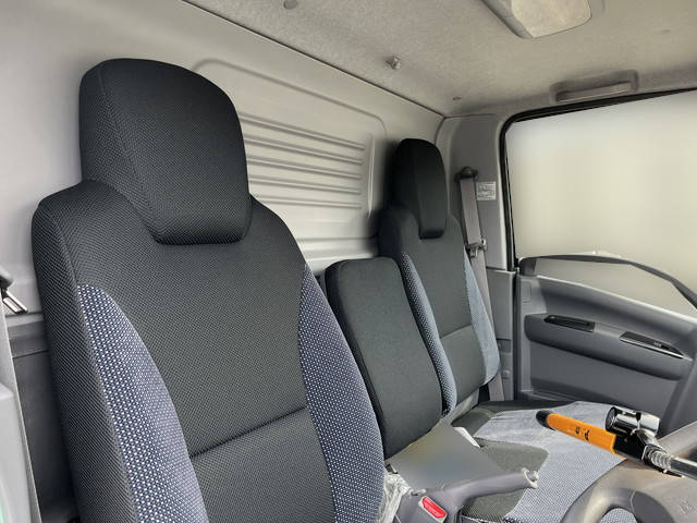 いすゞエルフアルミブロック小型（2t・3t）[写真27]