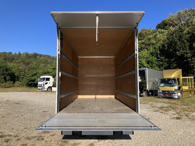 いすゞエルフアルミバン小型（2t・3t）[写真10]