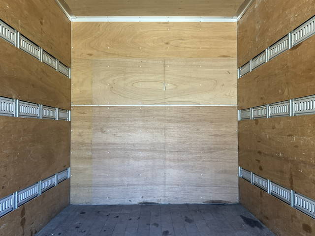 いすゞエルフアルミバン小型（2t・3t）[写真14]