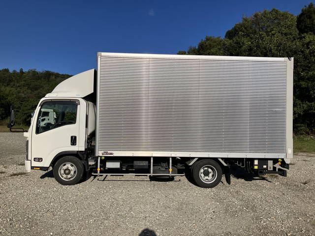 いすゞエルフアルミバン小型（2t・3t）[写真05]