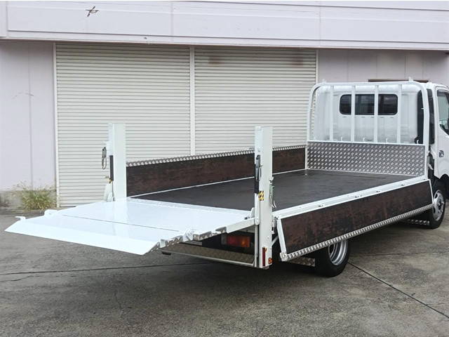 トヨタダイナ平ボディ小型（2t・3t）[写真09]