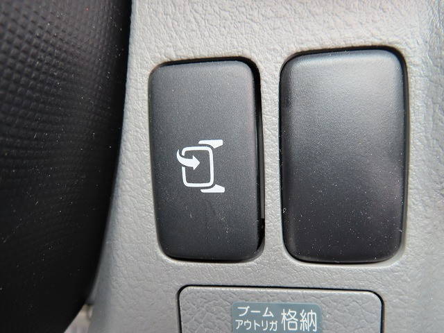 日野デュトロクレーン4段小型（2t・3t）[写真16]