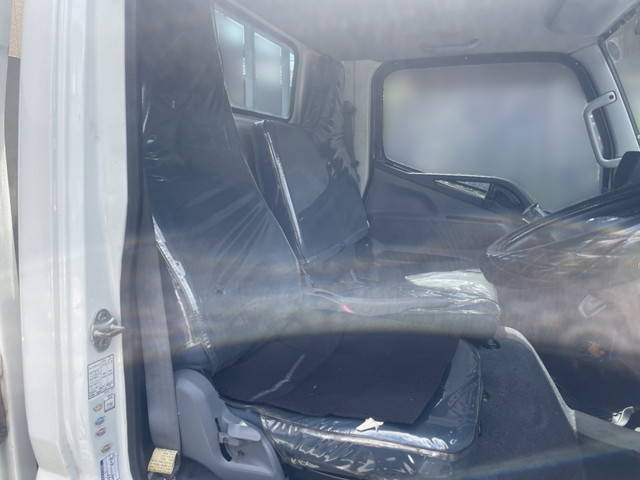 日産アトラス平ボディ小型（2t・3t）[写真20]