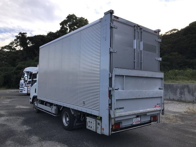 いすゞエルフアルミバン小型（2t・3t）[写真02]