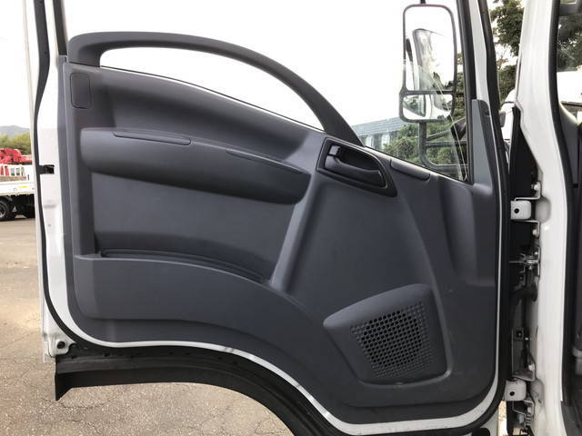 いすゞエルフアルミバン小型（2t・3t）[写真27]