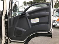 いすゞエルフアルミバン小型（2t・3t）[写真28]