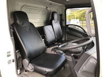 いすゞエルフアルミバン小型（2t・3t）[写真30]