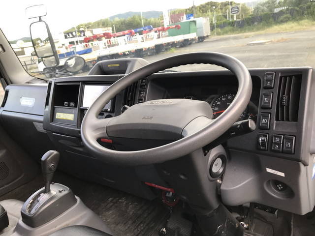 いすゞエルフアルミバン小型（2t・3t）[写真33]