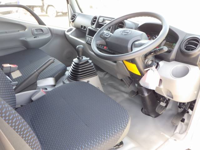 日野デュトロクレーン4段小型（2t・3t）[写真16]