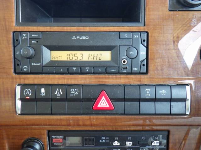 三菱ふそうスーパーグレートアルミウイング大型（10t）[写真18]